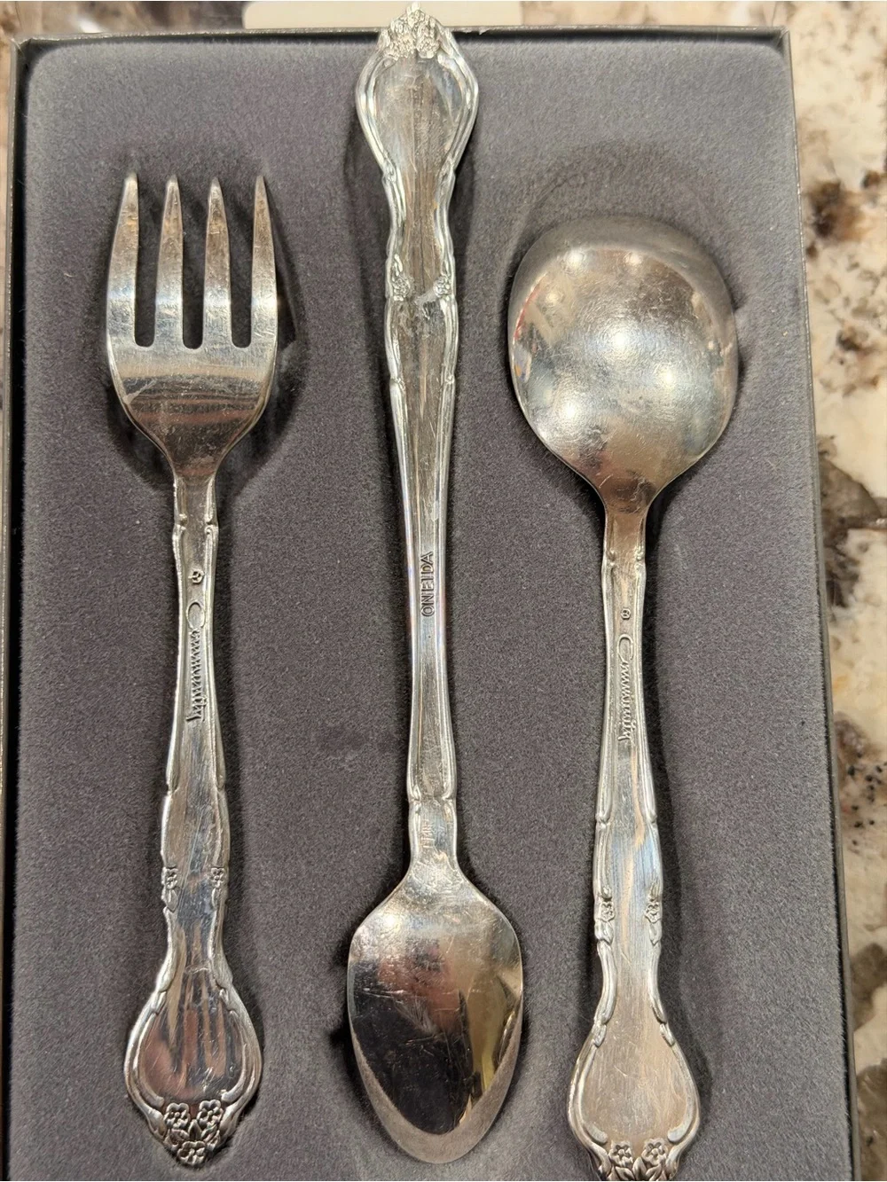 Vintage Oneida Affection Silverplate 3 Piece Baby Flatware Set